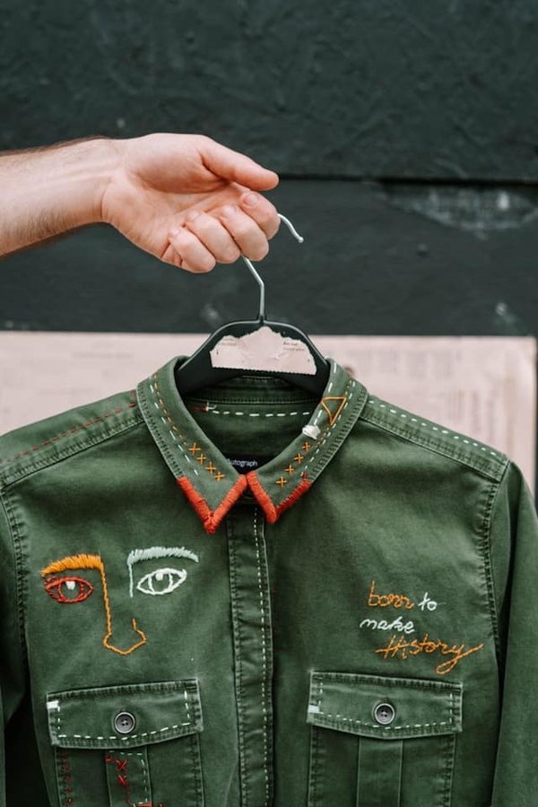 Quelle est la meilleure façon de recycler les vieux vêtements en textiles de maison ?