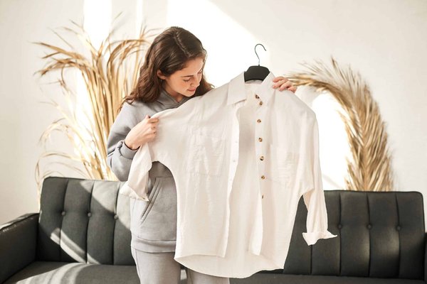Vêtement ancien : plongée dans la mode rétro